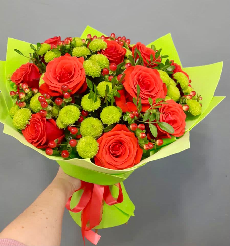 Букет цветов из: Хризантемы и Розы в Трубчевске