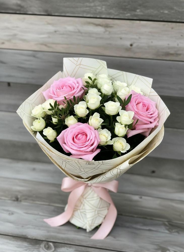 Букет цветов из: Розы в Трубчевске