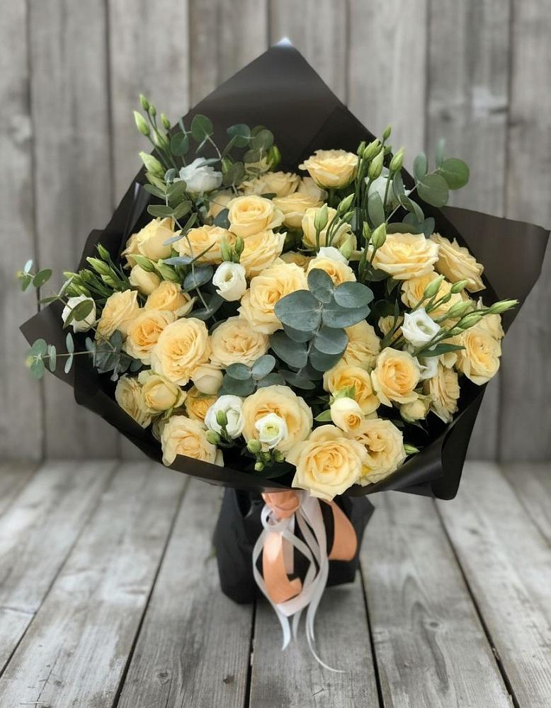 Букет цветов из: Розы и Лизиантусы в Трубчевске