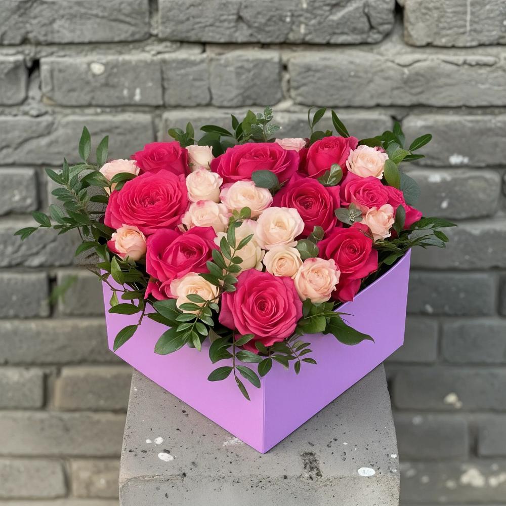 Цветочная композиция из Розы в коробке в Трубчевске