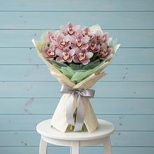 Букет цветов из:  Орхидеи и Розы в Трубчевске