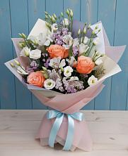 Букет цветов из:  Лизиантусы, Розы, Альстромерии и Гипсофила в Трубчевске