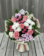 Букет цветов из:  Альстромерии, Гвоздики, Розы и Хризантемы в Трубчевске