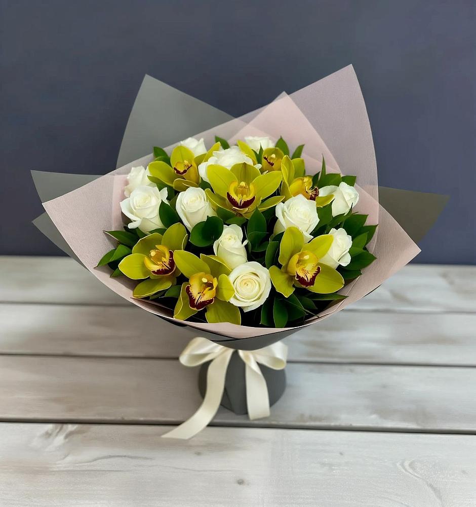 Букет цветов из: Орхидеи и Розы в Трубчевске