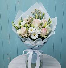 Букет цветов из:  Розы и Лизиантусы в Трубчевске