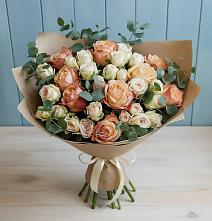 Букет цветов из:  Альстромерии и Розы в Трубчевске